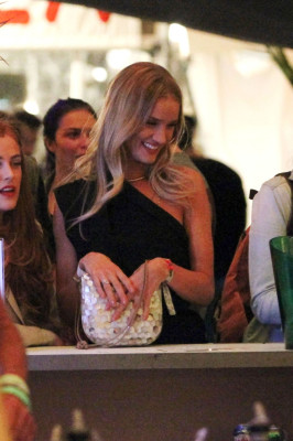 Rosie Huntington-Whitely pic #690644