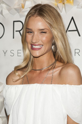 Rosie Huntington-Whitely pic #690691