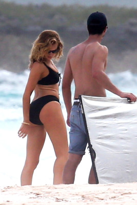 Rosie Huntington-Whitely pic #998362