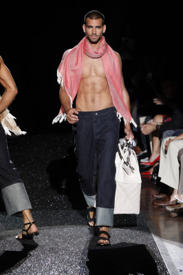 Ruben Cortada pic #515983