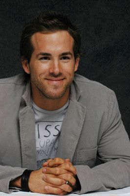 photo 17 in Ryan Reynolds gallery [id325088] 2011-01-11 00:00:00