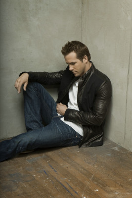 photo 27 in Ryan Reynolds gallery [id192798] 2009-11-03 00:00:00