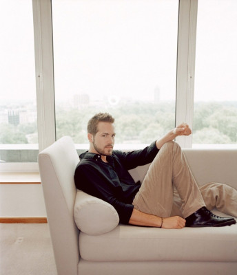 photo 18 in Ryan Reynolds gallery [id226889] 2010-01-15 00:00:00