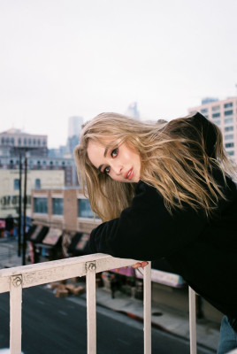 Sabrina Carpenter pic #1029675