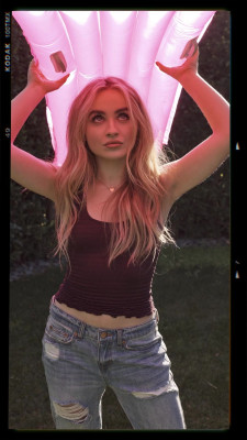 Sabrina Carpenter pic #1028062
