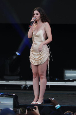 Sabrina Claudio pic #1059393