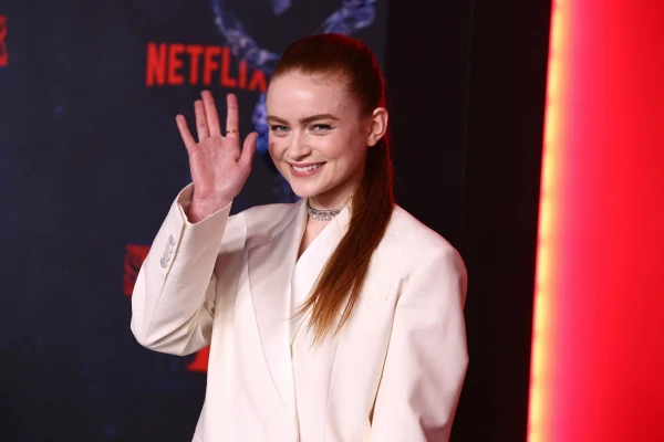 photo 13 in Sadie Sink gallery [id1305381] 2022-07-15 00:00:00