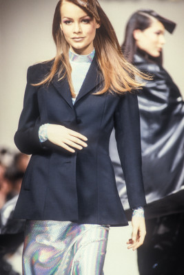 Saffron Burrows pic #1363748