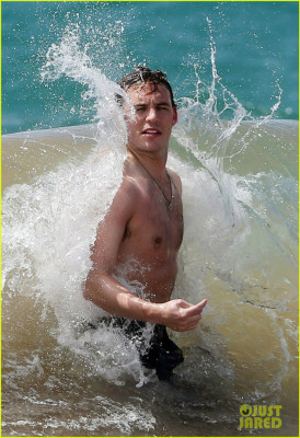 Sam Claflin pic #826871