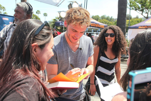 photo 27 in Sam Claflin gallery [id827867] 2016-01-20 00:00:00