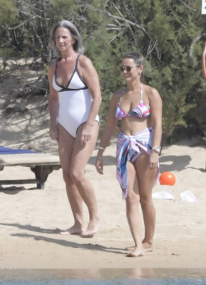 Sam Faiers pic #1067529
