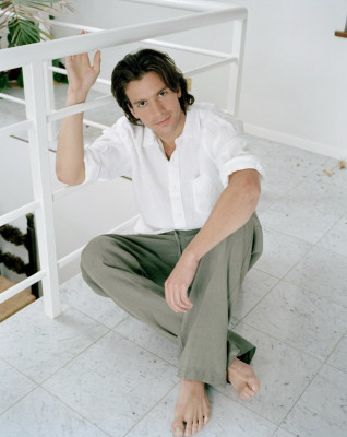 photo 16 in Santiago Cabrera gallery [id596360] 2013-04-23 00:00:00