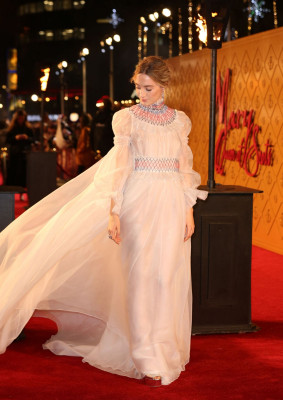 photo 7 in Saoirse Ronan gallery [id1089243] 2018-12-20 00:00:00
