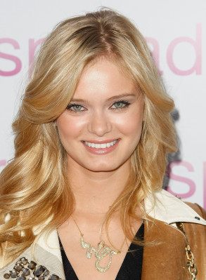 photo 11 in Sara Paxton gallery [id226223] 2010-01-15 00:00:00