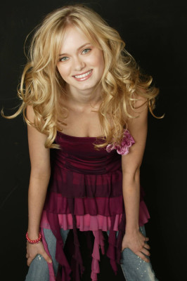 Sara Paxton pic #191434