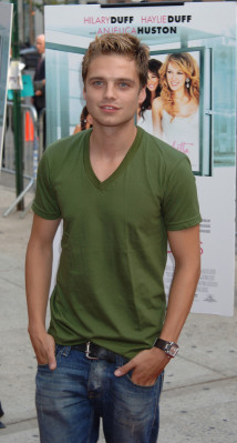 Sebastian Stan pic #766501