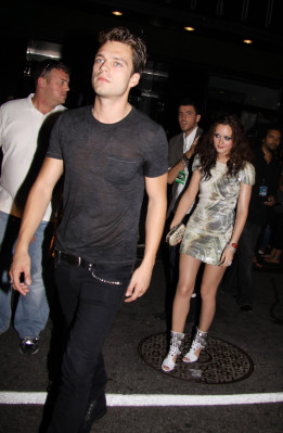 Sebastian Stan pic #856421