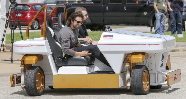 Sebastian Stan pic #816238