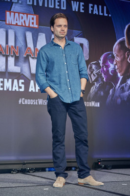 Sebastian Stan pic #868313