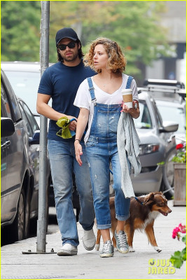 Sebastian Stan pic #878965
