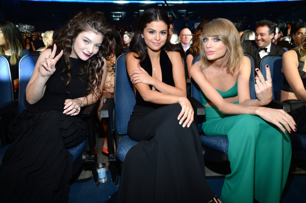 Selena Gomez pic #744246