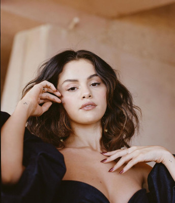 Selena Gomez pic #1234403