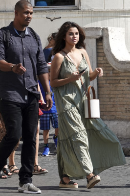 Selena Gomez pic #1159942