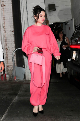 Selena Gomez pic #1259646