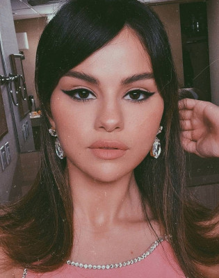 Selena Gomez pic #1206233