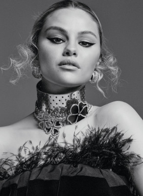 Selena Gomez pic #1259453