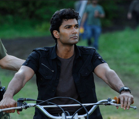 Sendhil Ramamurthy pic #473791
