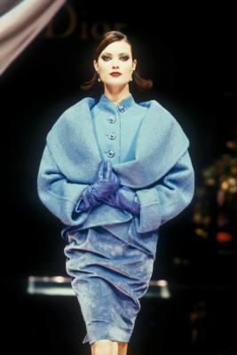 photo 15 in Shalom Harlow gallery [id1347418] 2024-04-08 00:00:00
