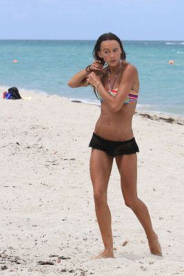 photo 9 in Sharni Vinson gallery [id511087] 2012-07-17 00:00:00
