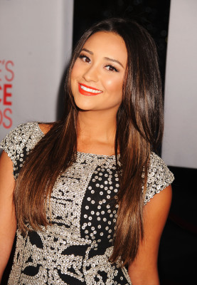 Shay Mitchell pic #437031