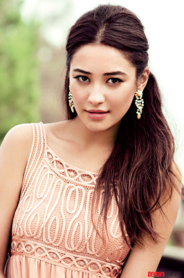 Shay Mitchell pic #582066