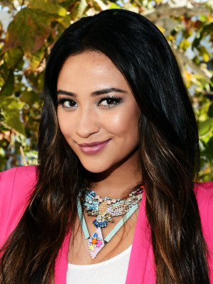 Shay Mitchell pic #522947