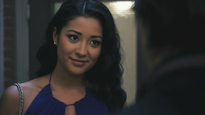 Shay Mitchell pic #785525