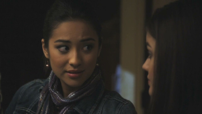Shay Mitchell pic #771679
