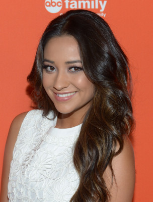 Shay Mitchell pic #485895