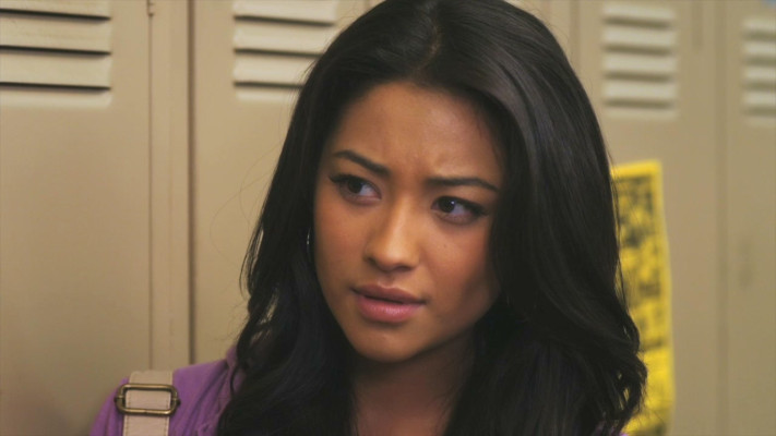 Shay Mitchell pic #777920