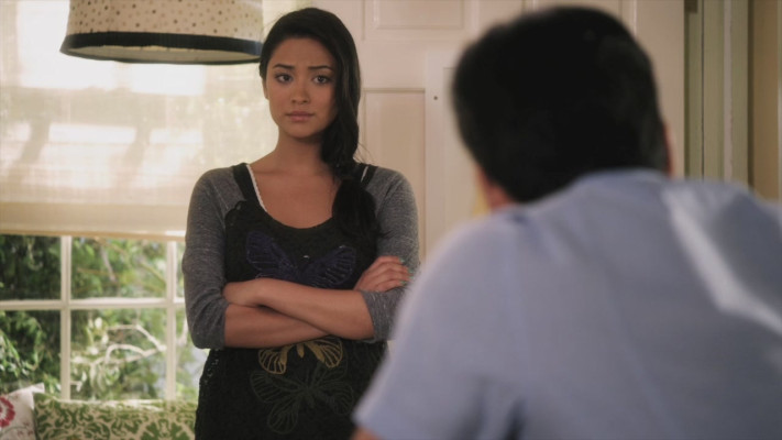 Shay Mitchell pic #787146
