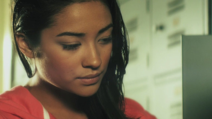 Shay Mitchell pic #781650