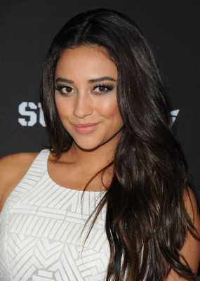 Shay Mitchell pic #586107
