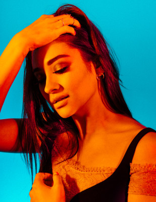 Shay Mitchell pic #846136