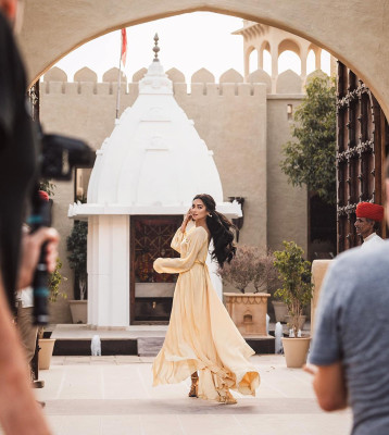 Shay Mitchell pic #985858