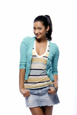 Shay Mitchell pic #480911