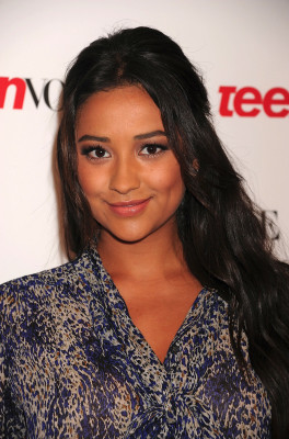 Shay Mitchell pic #403680