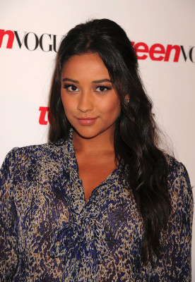 Shay Mitchell pic #403681