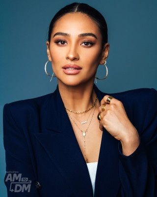 photo 8 in Shay Mitchell gallery [id1290357] 2021-12-24 00:00:00