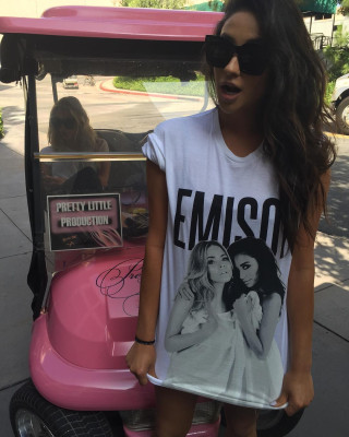 Shay Mitchell pic #865915